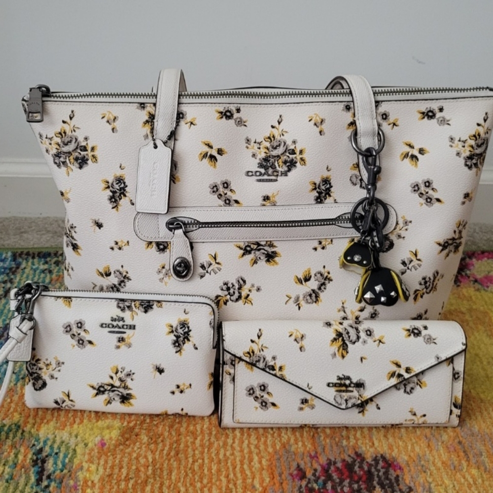 Coach prairie floral tote set